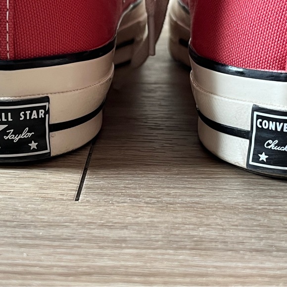 Converse Chuck Taylors 8.5M - Picture 3 of 5